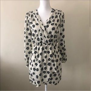 Honey punch white black floral dress size small